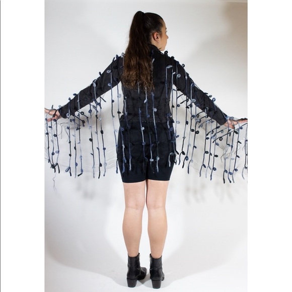 Mesh shall with decorative wool stripes - Picture 2 of 4